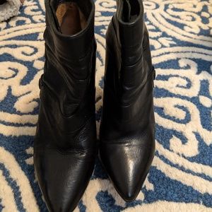 Sigerson Morrison Black Leather Ankle Booties
